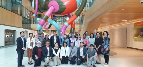 Australia Awards Fellows pose for a photo at The Royal Children's Hospital
